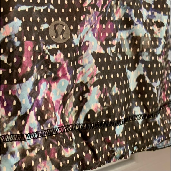 Lululemon (12) Pack-It Vest water resistant Sport Tranquil Blue, pockets - Picture 11 of 13